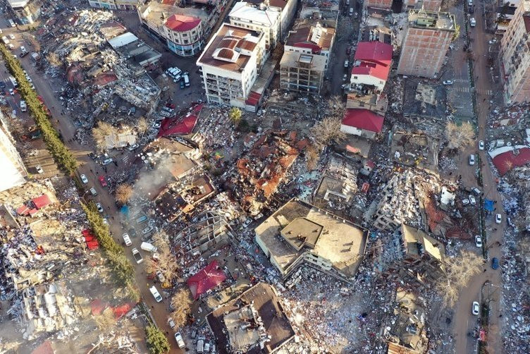 Alman basınından dikkat çeken sözler: Ya deprem Almanya'da olsaydı?