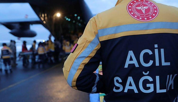 Hayat kurtaran uyarı: Deprem çantasında olması gereken 3 şey...