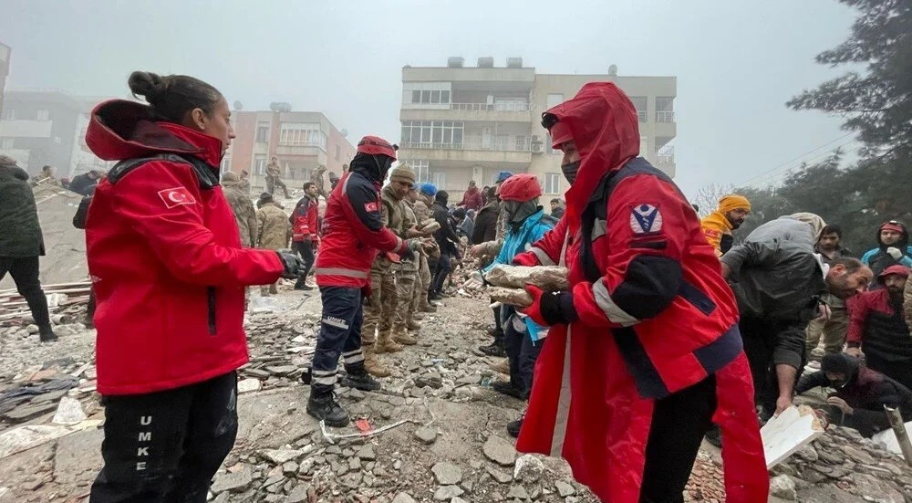 Depremden etkilenen illerde bugün hava nasıl olacak?