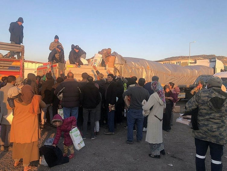 Deprem bölgelerine şirketlerden yardım yağıyor