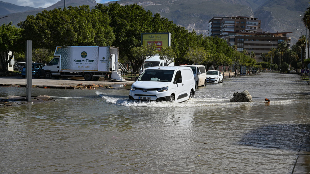 Kıyı şeridi 101 metreye ulaştı: Uzman isimden uyarı!