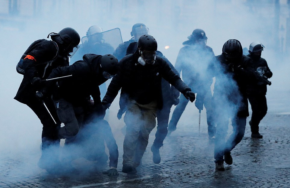 Fransa'da savaş yeni başladı: Tüm ülke duracak!