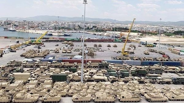 Yunan basını TCG Anadolu'ya dikkat çekti: ABD'den sonra Fransa da Dedeağaç'ta!