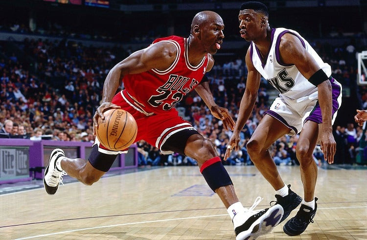 Michael Jordan'ın ayakkabısı rekor fiyata satıldı