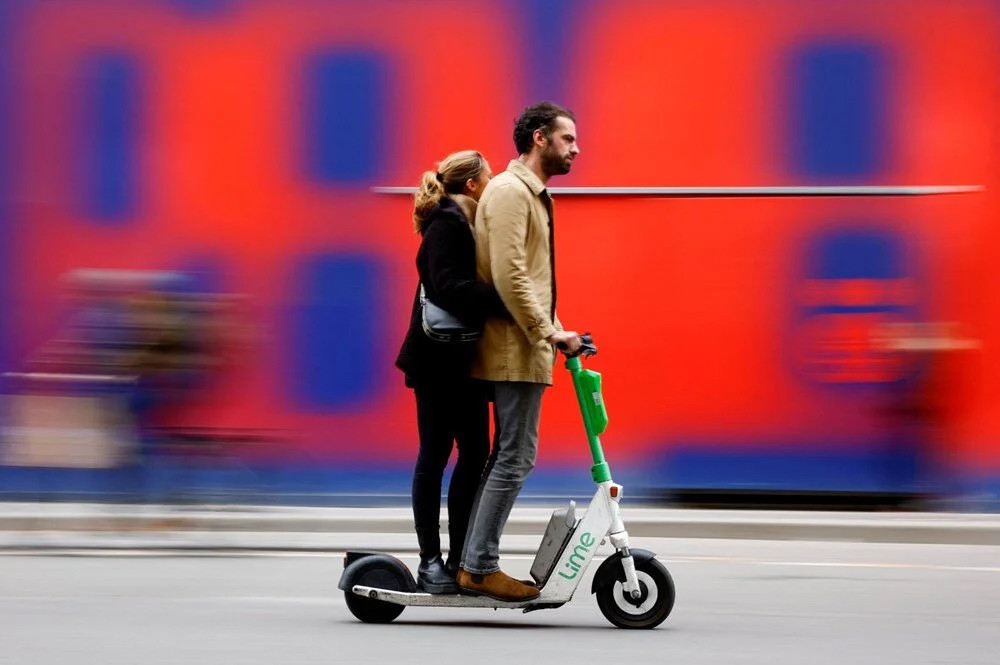 2.5 milyon kişi kullanıyor: Paris'te scooter referandumu!