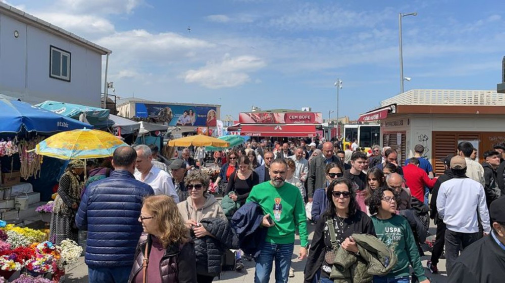 Kentten kalabalık manzaralar, İstanbul sokakta!