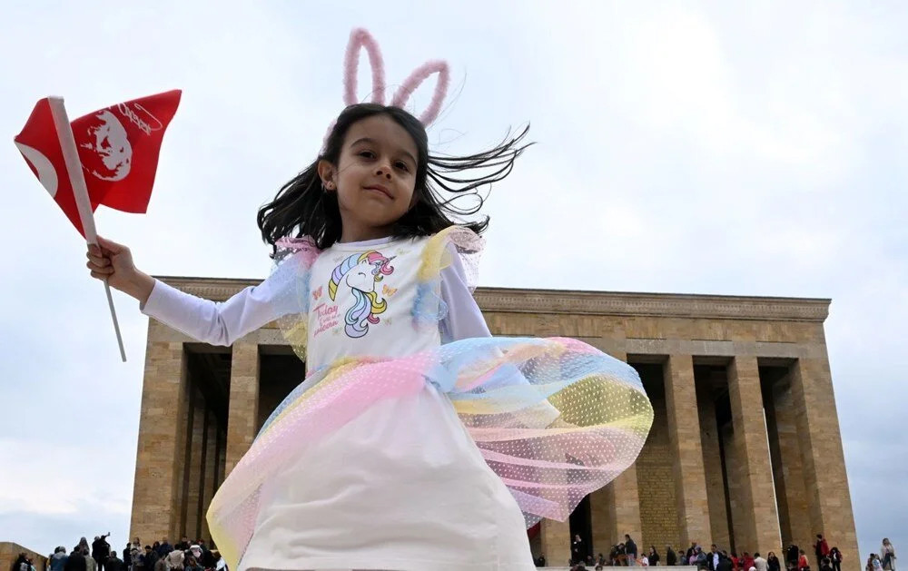 23 Nisan'da Ata'ya koştular