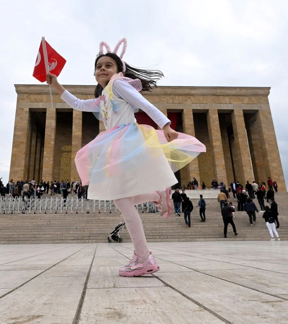 23 Nisan'da Ata'ya koştular