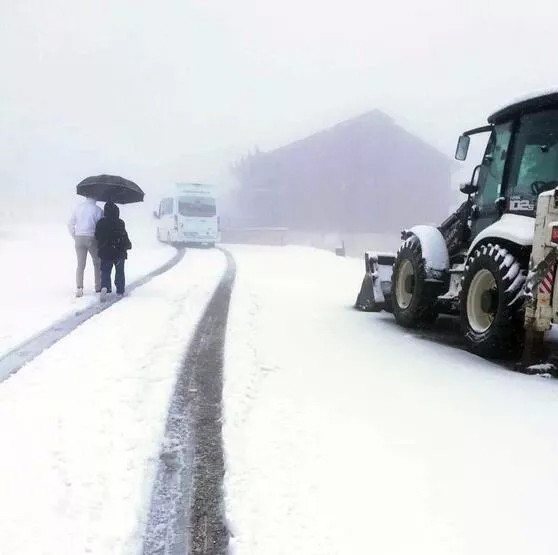 İstanbul'a 3 saat uzaklıkta: Kar kalınlığı 10 santimetreye ulaştı!