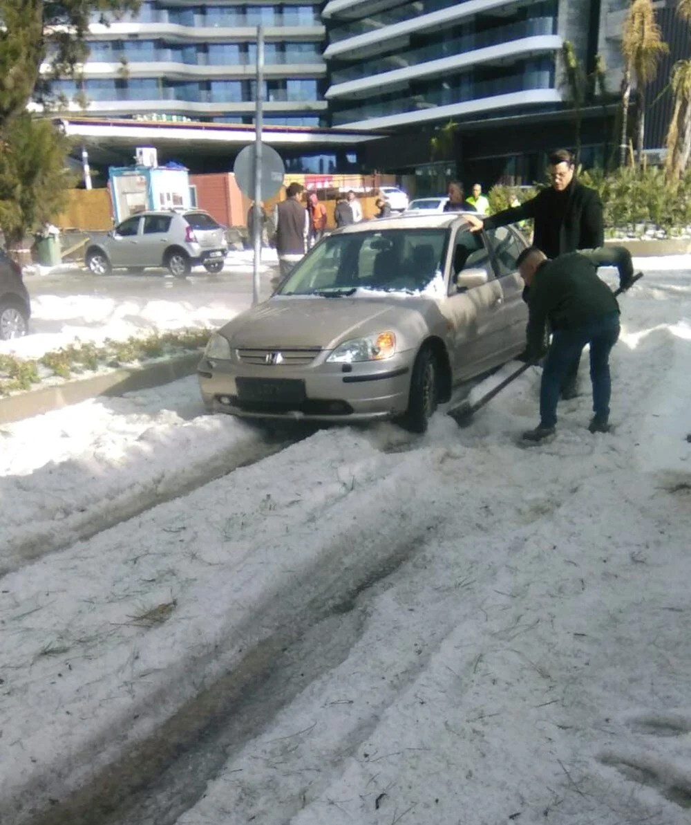 Türkiye'nin yaz tatili cenneti beyaza büründü!