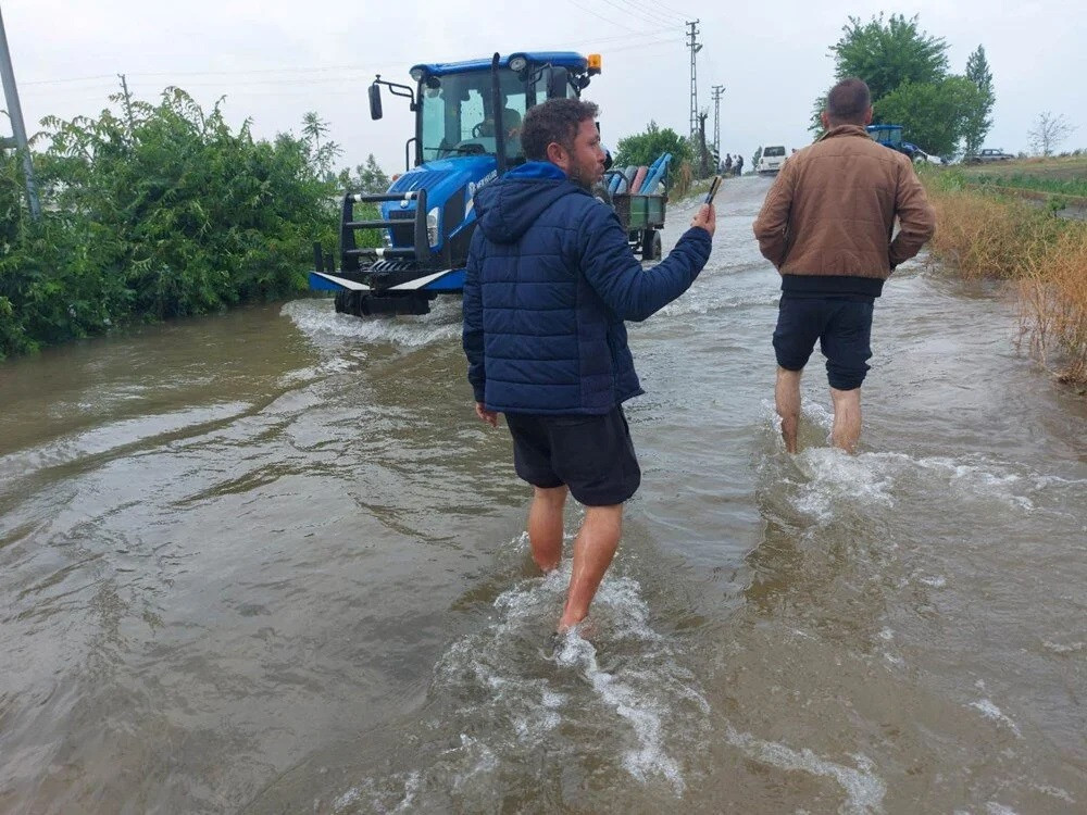 Adana, Mersin, Bodrum ve Osmaniye'de sağanak hayatı felç etti