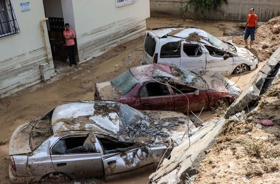 Adana, Mersin, Bodrum ve Osmaniye'de sağanak hayatı felç etti