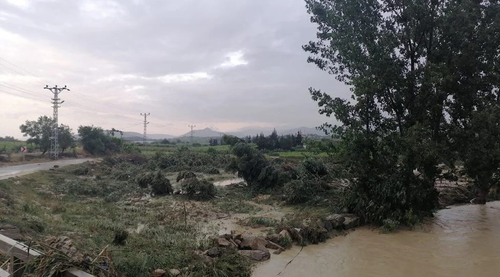 Adana, Mersin, Bodrum ve Osmaniye'de sağanak hayatı felç etti