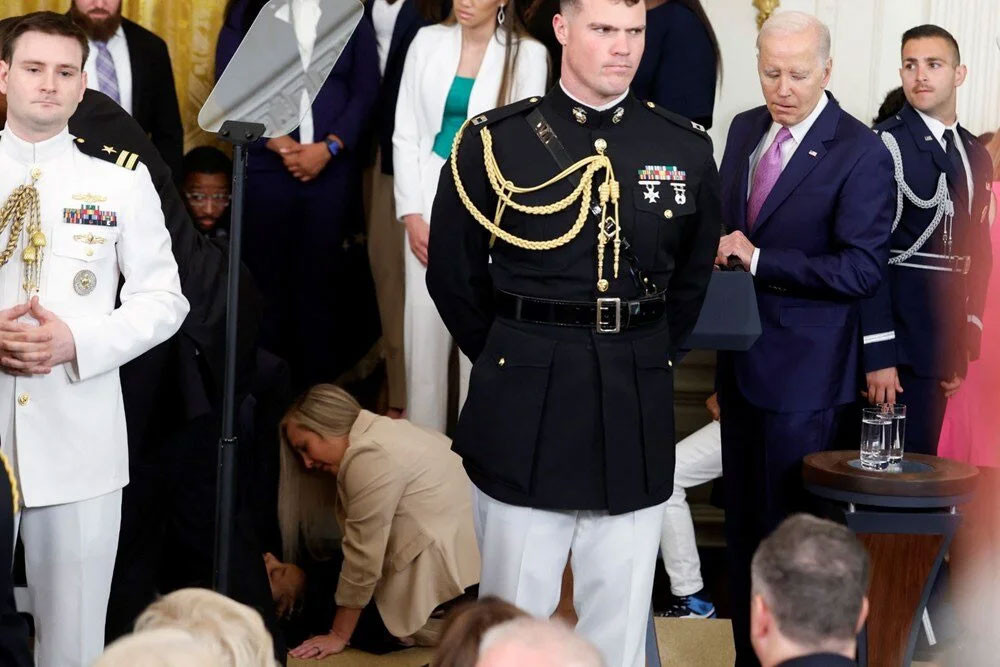 Biden'ın Beyaz Saray'da ağırladığı basketbolcu bayıldı