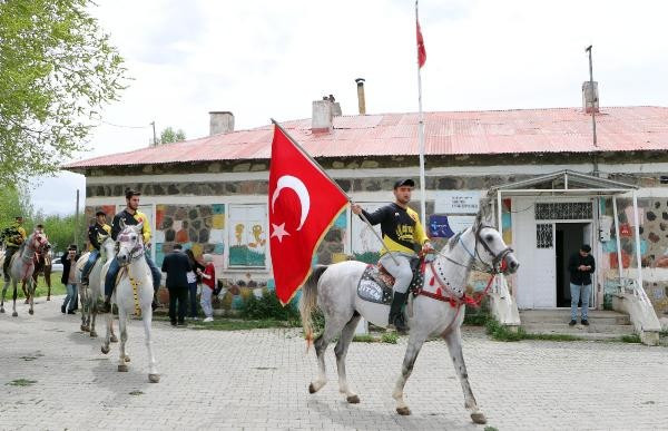 Sandık başından ilginç kareler