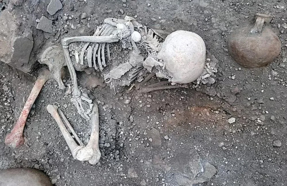 Pompei'de yeni keşif: 3 kişiye ait kalıntı bulundu!