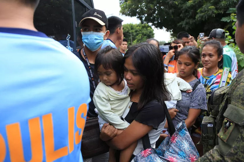 Filipinler alarmda: 13 bin kişi tahliye edildi!