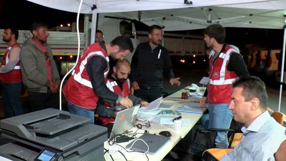 Fiyatlarda geçen yıla göre 3 kat artış: Kurbanlıklar İstanbul'da...