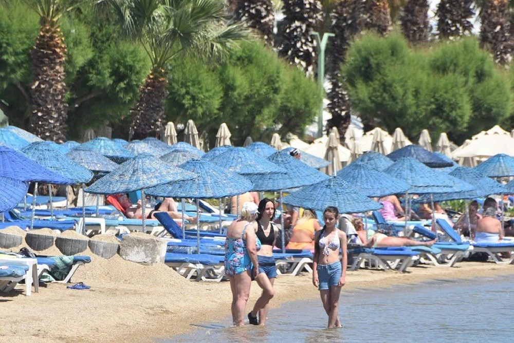 Bodrum'da bayram hareketliliği: 750 liraya da var, 10 bin euroya da!