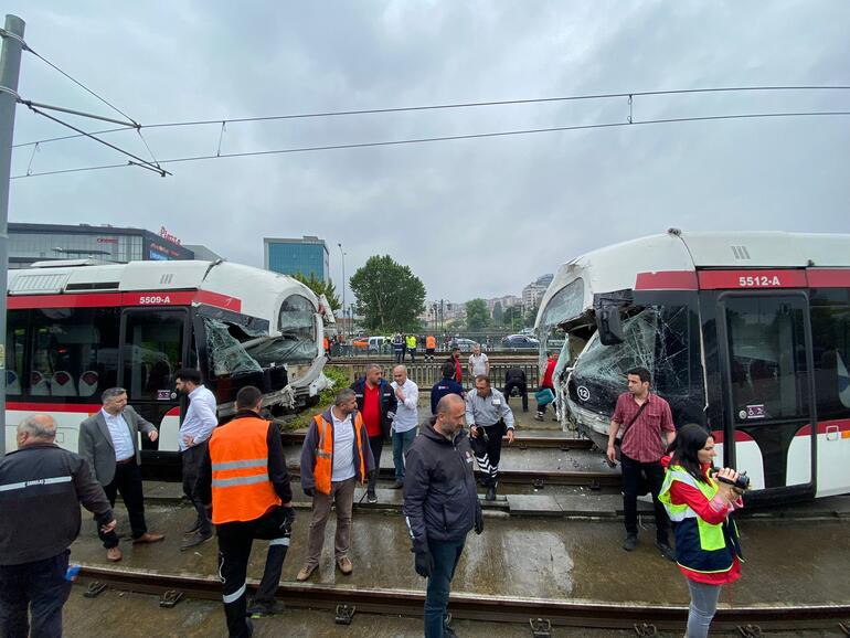 Samsun'da korkunç kaza: İki tramvay çarpıştı