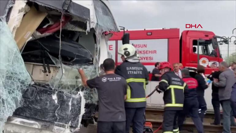 Samsun'da korkunç kaza: İki tramvay çarpıştı