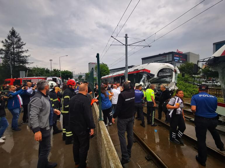 Samsun'da korkunç kaza: İki tramvay çarpıştı