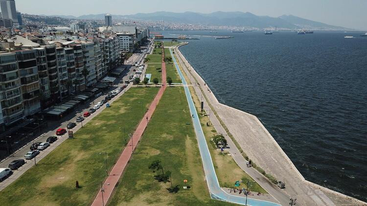 İzmir'de, Kordon boş kaldı