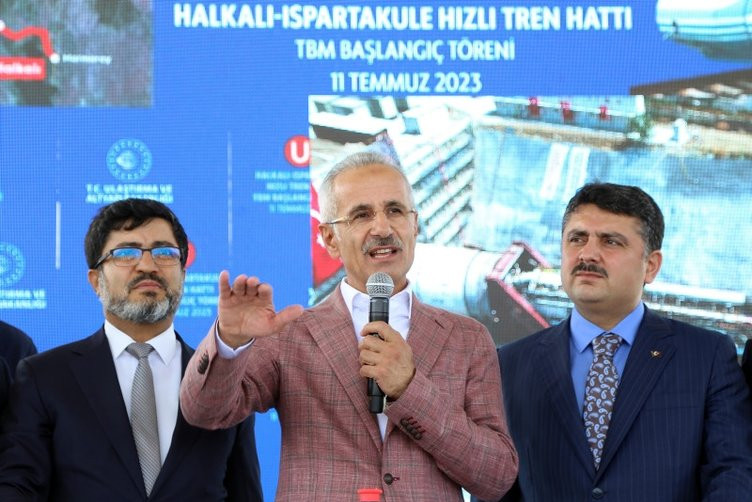 Bakan Uraloğlu, yeni hattın detaylarını paylaştı: Seyahat süresi 1.5 saate düşecek!