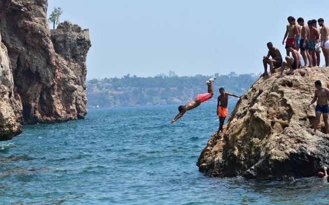 Antalya’da nem yüzde 87’ye ulaştı