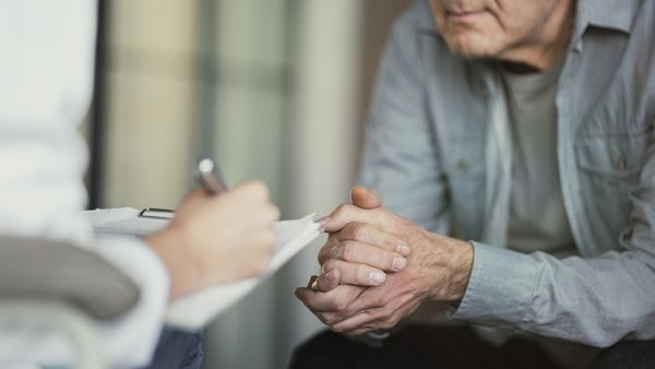 Erken dönem Alzheimer belirtileri: Beynin sessiz çığlığı!