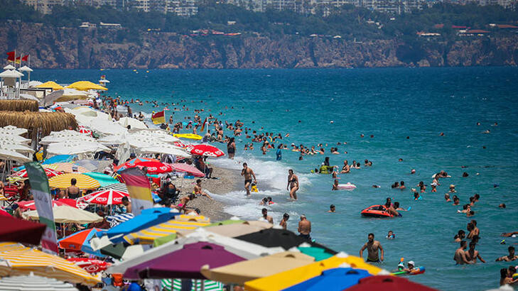 Turizmde dünyanın 'top 10'u: Türkiye'nin turist karnesi!