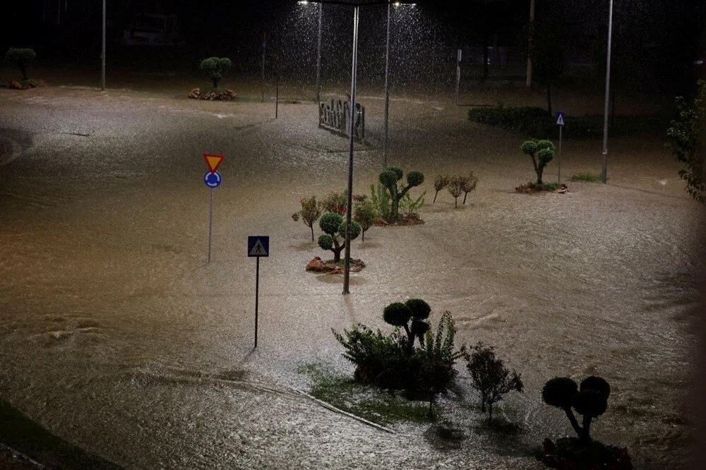 Yunanistan, Elias fırtınasının etkisi altında!