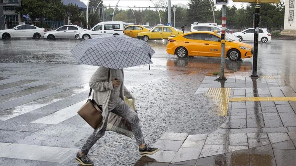 Meteoroloji'den yeni hava durumu raporu: Kuvvetli geliyor!