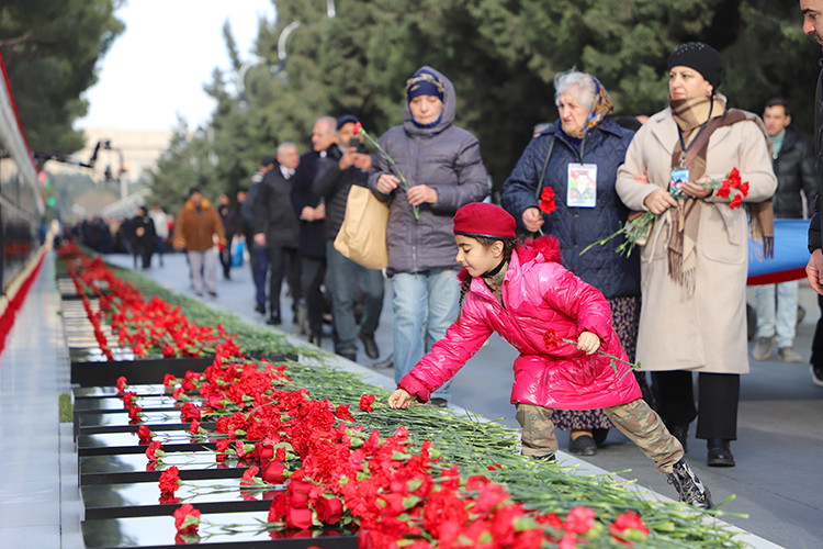 Azerbaycan'da Kanlı Ocak kurbanları yad edildi 