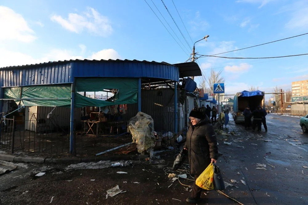 Donetsk'te pazar alanında patlama: Çok sayıda ölü var!