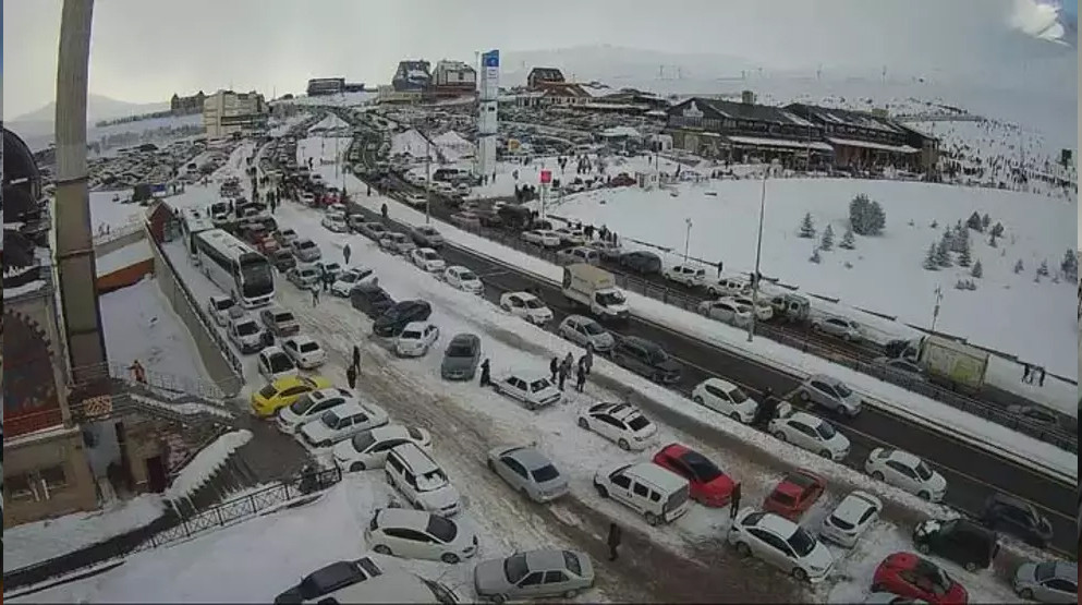 Erciyes, hafta sonu 123 bin ziyaretçiyi ağırlayarak rekor kırdı!