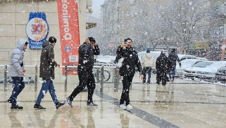 Meteoroloji'den art arda uyarı: İstanbul için saat verildi!