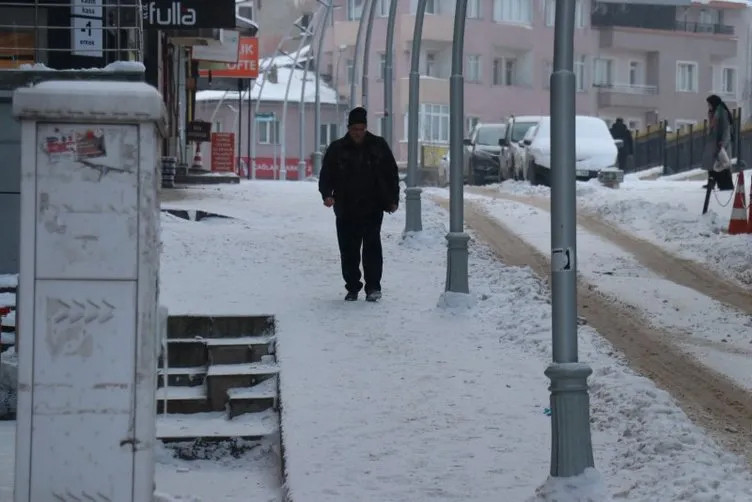 Meteoroloji'den art arda uyarı: İstanbul için saat verildi!