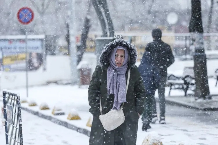 Meteoroloji'den art arda uyarı: İstanbul için saat verildi!