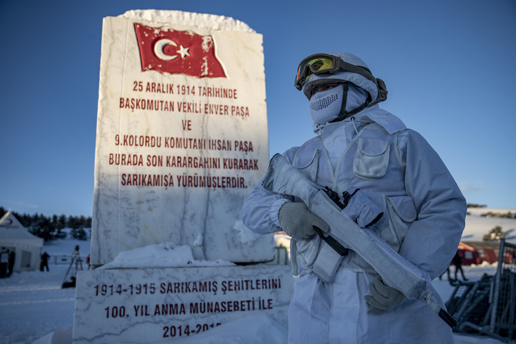 Sarıkamış'ta yürüyüş başladı! 'Bu toprakta izin var'