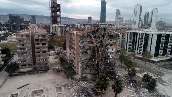 Yıl dönümünde İzmir için deprem uyarısı: Yüzde 60'ı problemli!