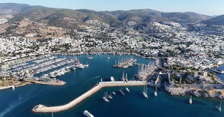 Bodrum’da turizm sezonu uzadı: 1 milyonun üzerinde yabancı turist ağırladı!