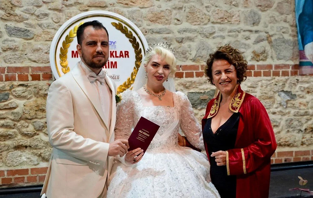 Nikah memuru damat ile evlendiğini mobil bankacılık uygulamasında fark etti!