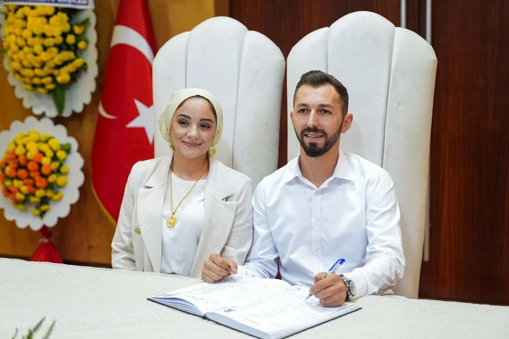 Nikah memuru damat ile evlendiğini mobil bankacılık uygulamasında fark etti!