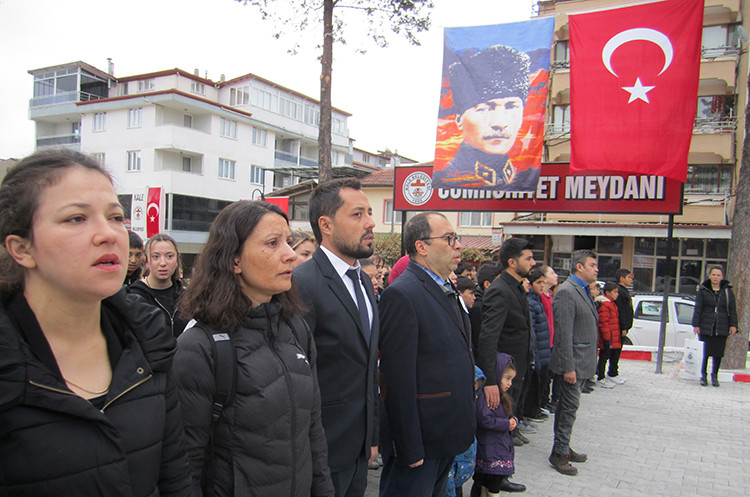 Büyük Önder Atatürk tüm yurtta törenlerle anılıyor!