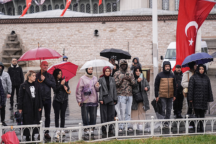 Büyük Önder Atatürk tüm yurtta törenlerle anılıyor!