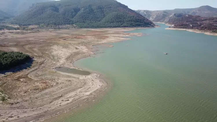 İzmir’e su uyarısı: Baraj seviyeleri tehlikeli düzeyde!