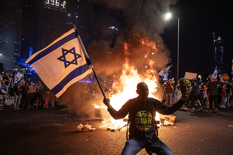 İsrailliler sokağa döküldü: Netanyahu'ya Gallant tepkisi!