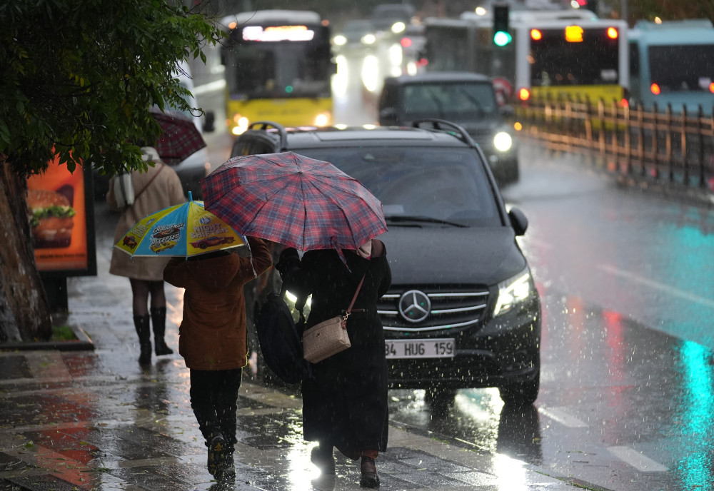 Meteoroloji'den hafta sonu 'kuvvetli yağış' uyarısı!