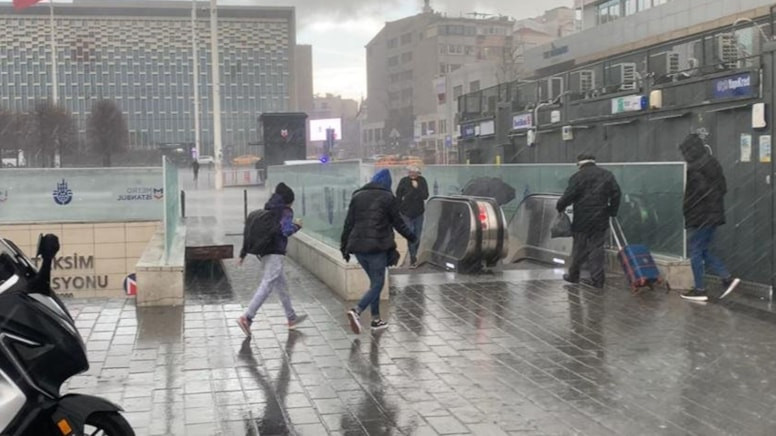 İstanbullular dikkat: Meteoroloji saat vererek uyardı!